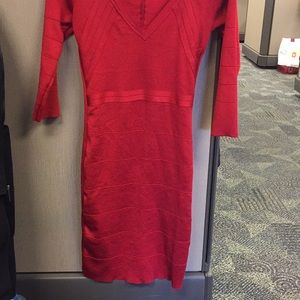 Red slim body dress with v Neck, quarter sleeves